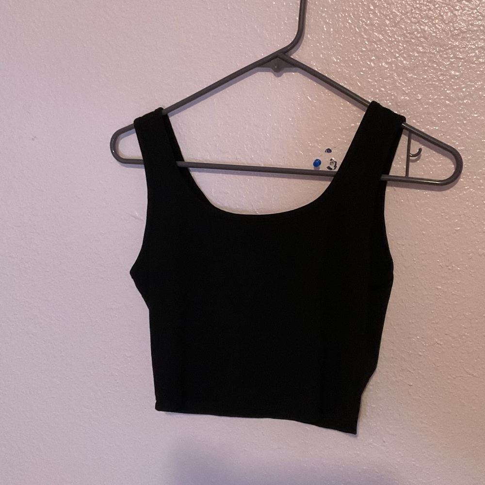 SHEIN Black Fitted Sleeveless Crop Tank Top